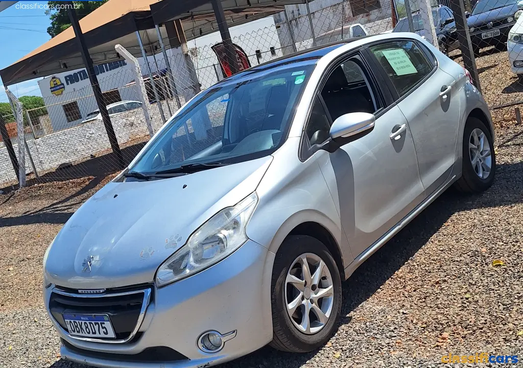 Peugeot-MT-Diamantino-208+Allure+1.5+Flex+8V+5p-2014+Flex-Prata