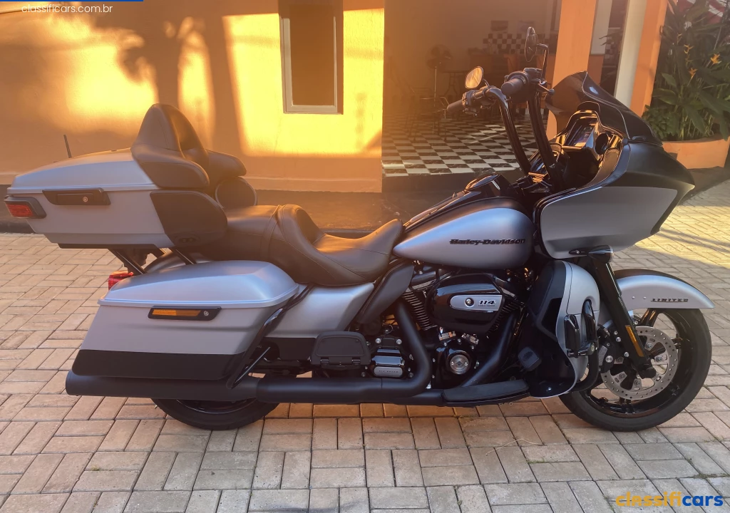 HARLEY-DAVIDSON-MT-Cuiab%C3%A1-ROAD+GLIDE+LIMITED+FLTRK-2020-PRATA