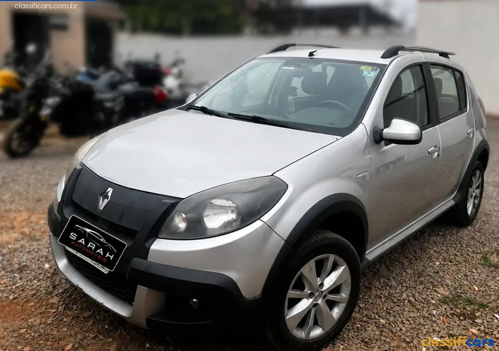 Renault-MT-V%C3%A1rzea+Grande-SANDERO+STEPWAY+Hi-Flex+1.6+16V+5p-2013+Flex-PRATA