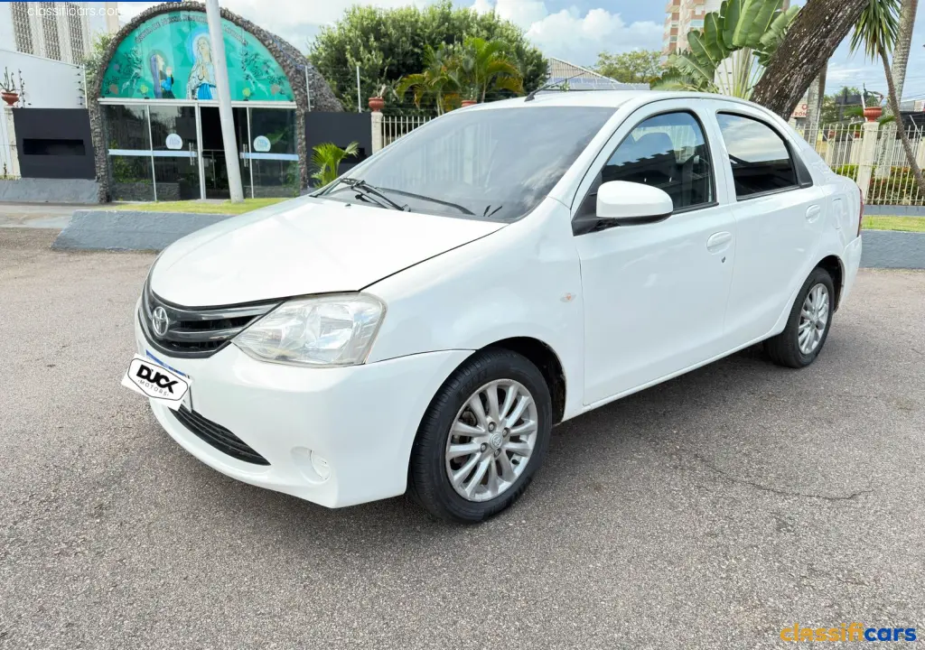 Toyota-RO-Porto+Velho-ETIOS+XLS+Sedan+1.5+Flex+16V+4p+Mec.-2014+Flex-Branca