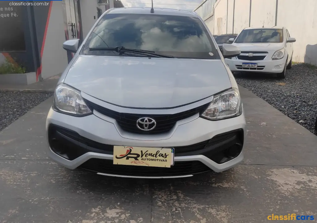 Toyota-MT-CUIABA-ETIOS+X+1.3+Flex+16V+5p+Mec.-2018+Flex-Prata