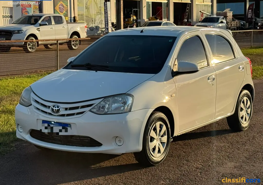 Toyota-RO-Rolim+de+Moura-ETIOS+1.3+Flex+16V+5p+Mec.-2014+Flex-branca