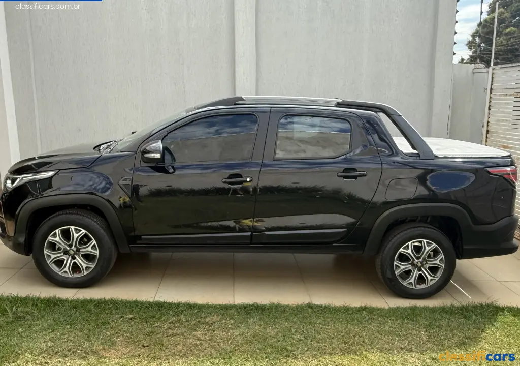 Fiat-RO-Rolim+de+Moura-Strada+Volcano+1.3+Flex+8V+CD-2022+Flex-Preta+