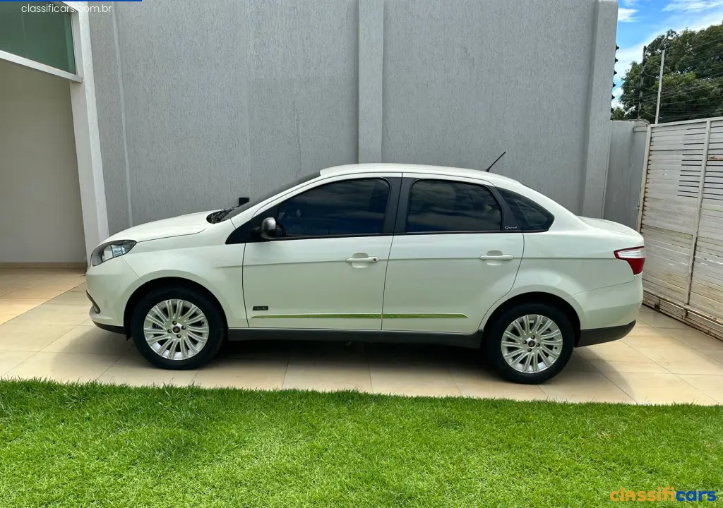 Fiat-RO-Rolim+de+Moura-Grand+Siena+ESSENCE+Dual.+1.6+Flex+16V-2015+Flex-Branco