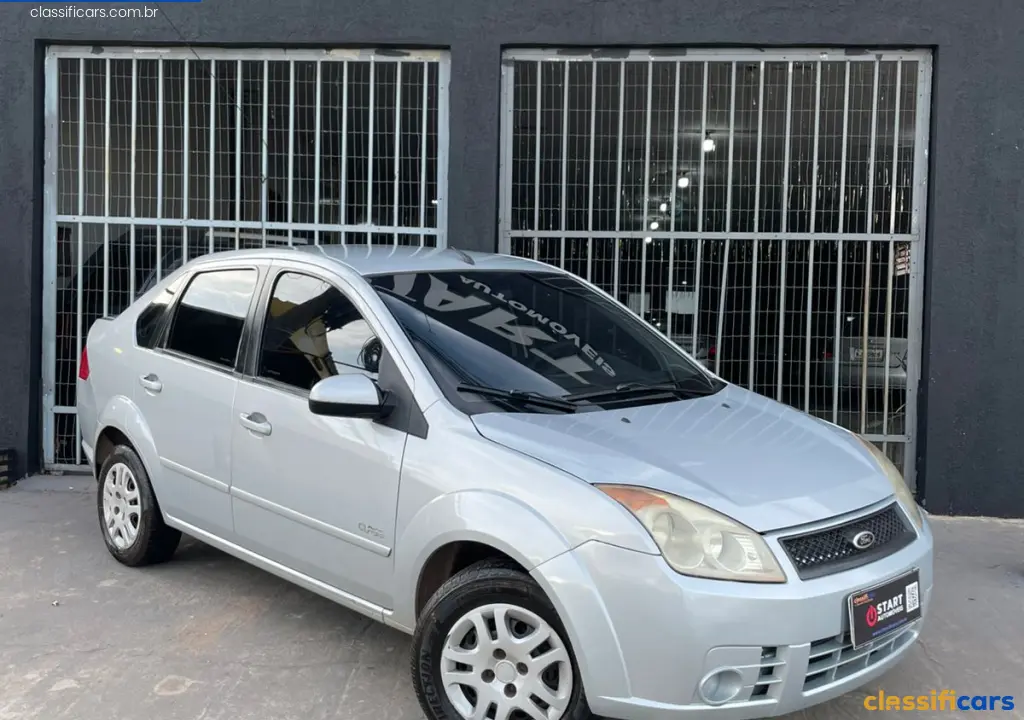 Ford-Fiesta+1.0+8V+Flex%2FClass+1.0+8V+Flex+5p-2010+Flex-Prata