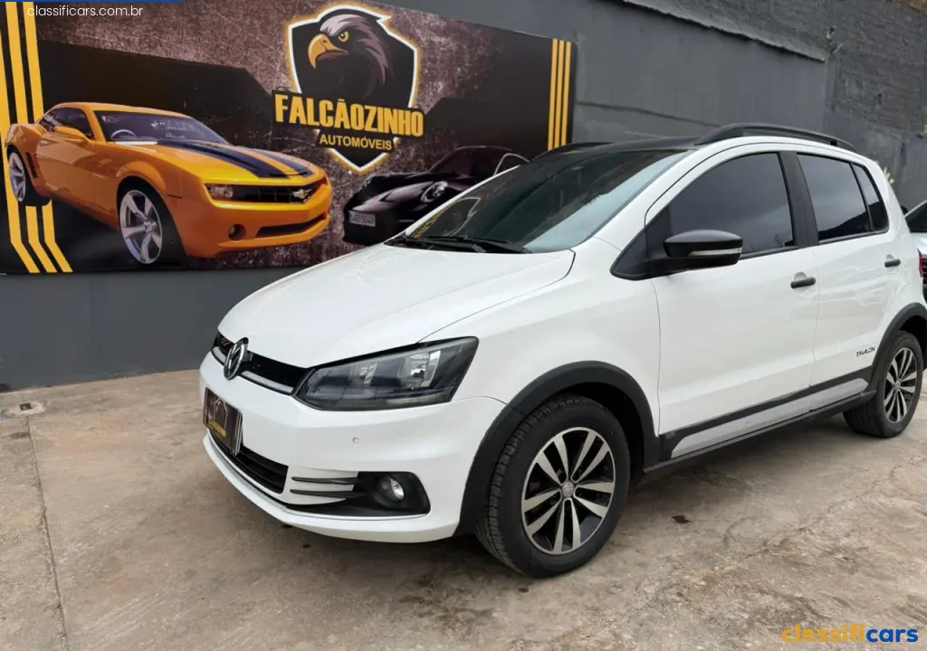 VW+-+VolksWagen-MT-V%C3%A1rzea+Grande-Fox+TRACK+1.0+Flex+12V+5p-2017+Flex-Branca