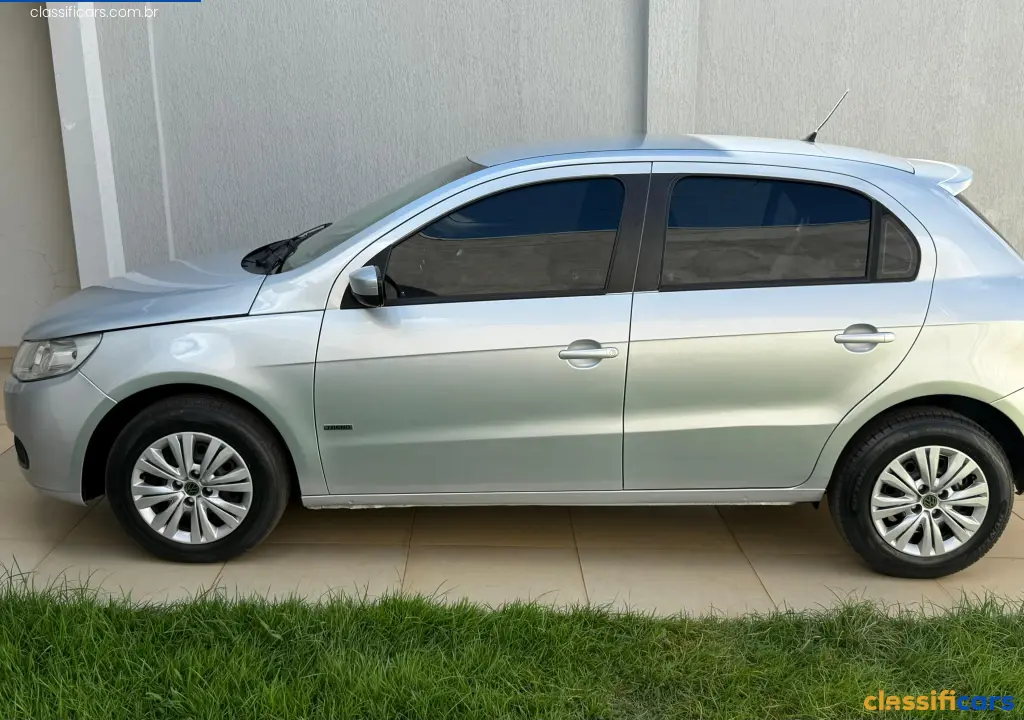 VW+-+VolksWagen-Gol+%28novo%29+1.0+Mi+Total+Flex+8V+4p-2010+Flex-Prata