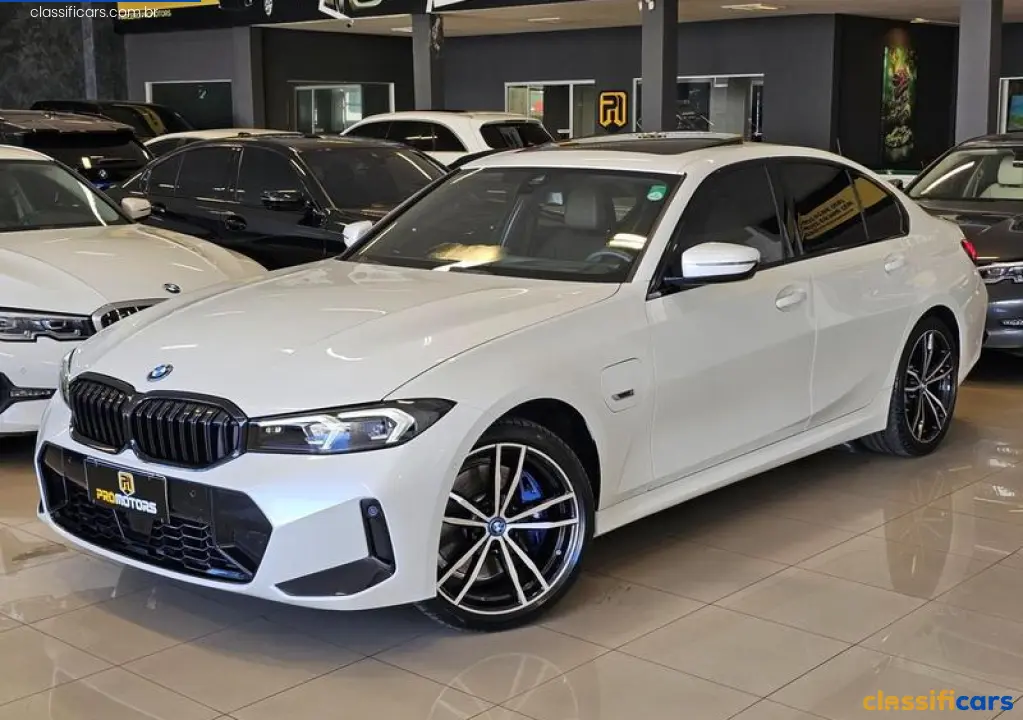 BMW-MT-Cuiab%C3%A1-330e+M+Sport+2.0+Turbo+Aut.+%28H%C3%ADbrido%29-2023+Gasolina-BRANCA