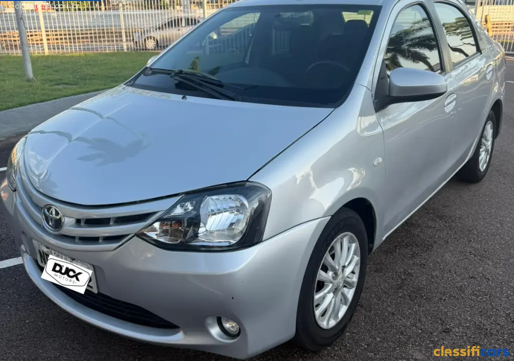 Toyota-RO-Porto+Velho-ETIOS+XLS+Sedan+1.5+Flex+16V+4p+Mec.-2014+Flex-Prata
