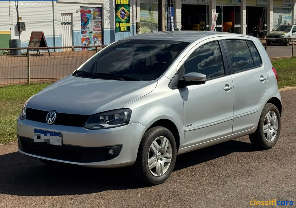 VW+-+VolksWagen-RO-Rolim+de+Moura-Fox+1.6+Mi+Total+Flex+8V+5p-2014+Flex-prata
