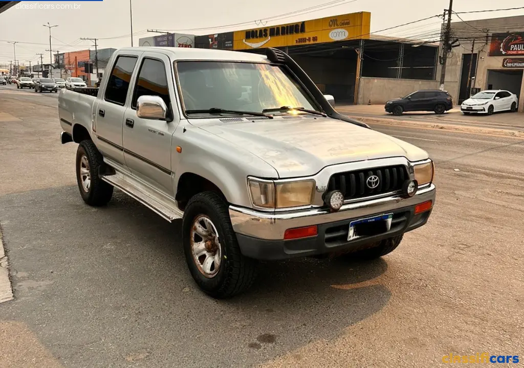 Toyota-MT-V%C3%A1rzea+Grande-Hilux+CD+SRV+4x4+3.0+8V+116cv+TB+Diesel-2002+Diesel-PRATA