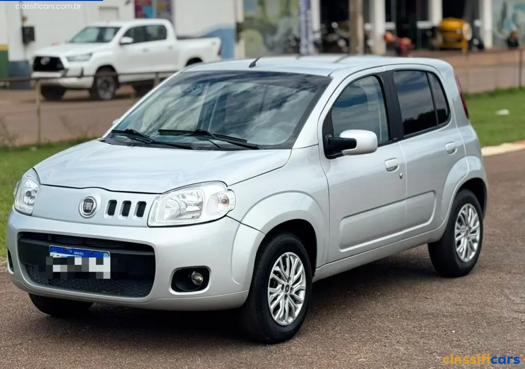 Fiat-RO-Rolim+de+Moura-UNO+ECONOMY+Celeb.+1.4+EVO+F.+Flex+8V+4p-2013+Flex-Prata