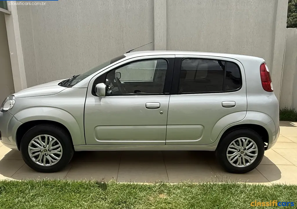 Fiat-RO-Rolim+de+Moura-UNO+ECONOMY+Celeb.+1.4+EVO+F.+Flex+8V+4p-2013+Flex-PRATA