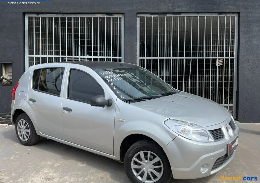 Renault-MT-V%C3%A1rzea+Grande-SANDERO+Authentique+Hi-Flex+1.0+16V+5p-2010+Flex-Prata