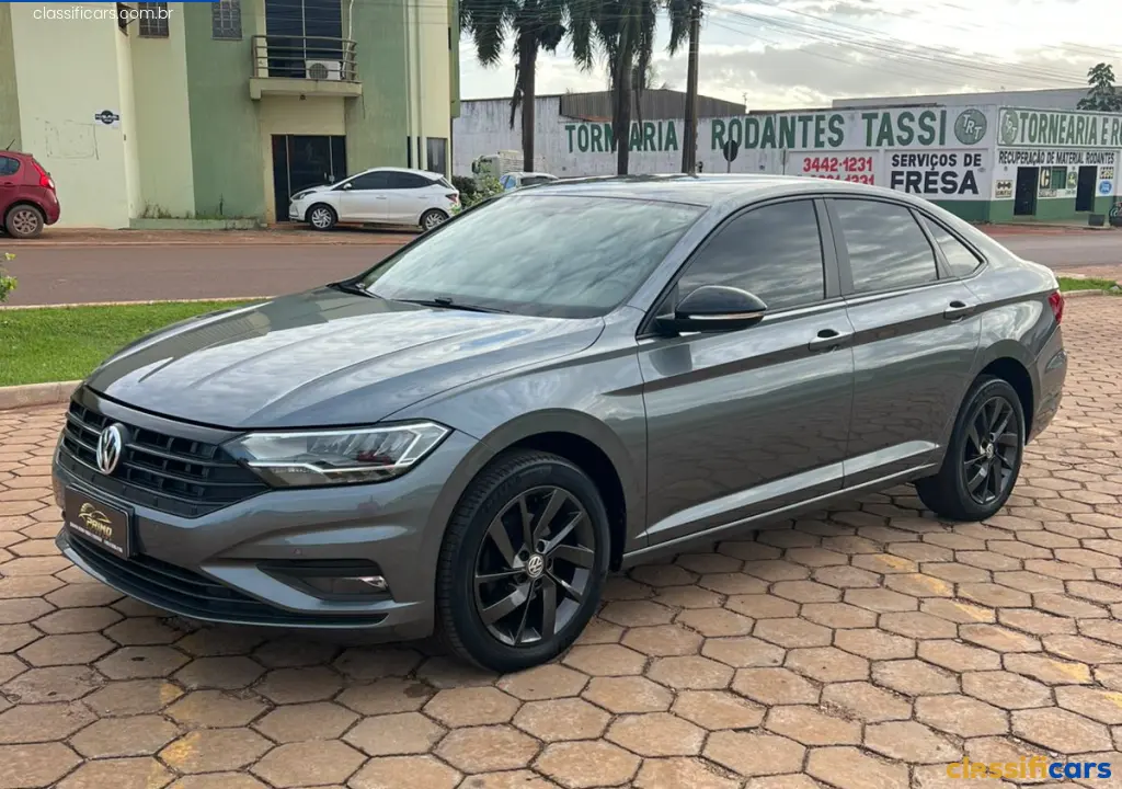 VW+-+VolksWagen-RO-Rolim+de+Moura-JETTA+Comfort.+250+TSI+1.4+Flex+16v+Aut.-2018+Flex-CINZA