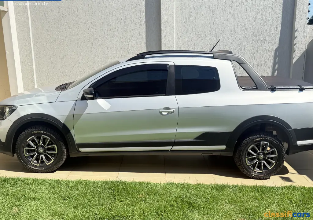 VW+-+VolksWagen-RO-Rolim+de+Moura-Saveiro+CROSS+1.6+T.Flex+16V+CD-2023+Flex-Prata