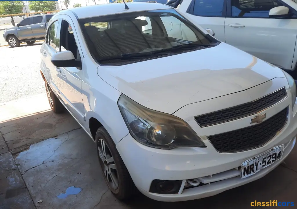 GM+-+Chevrolet-MT-C%C3%A1ceres-AGILE+LT+1.4+MPFI+8V+FlexPower+5p-2013+Flex-Branca