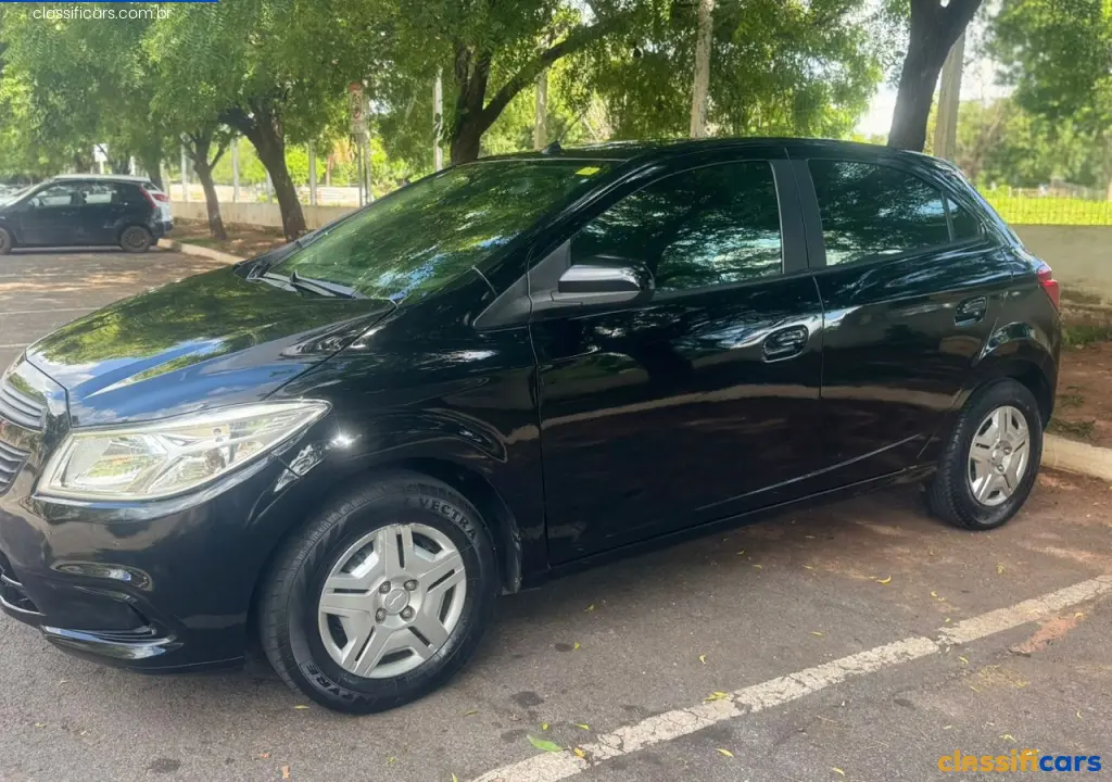 GM+-+Chevrolet-MT-V%C3%A1rzea+Grande-ONIX+HATCH+LS+1.0+8V+FlexPower+5p+Mec.-2016+Flex-Preta