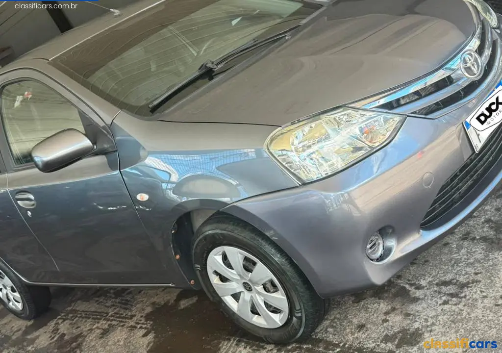 Toyota-RO-Porto+Velho-ETIOS+X+1.3+Flex+16V+5p+Mec.-2013+Flex-Cinza