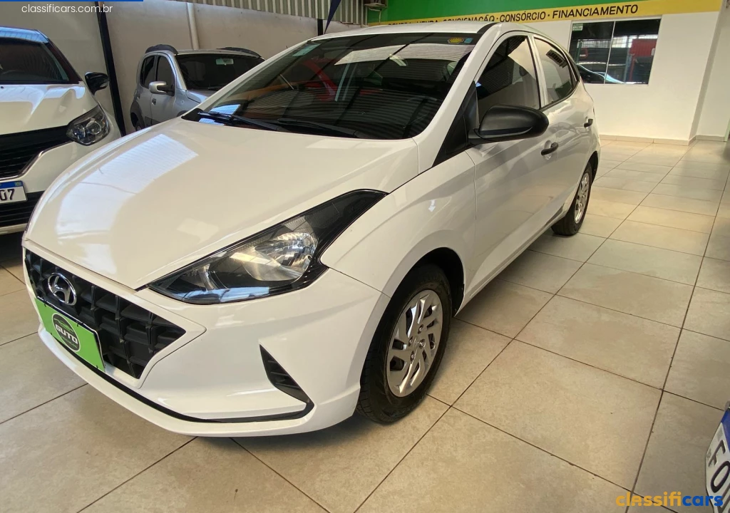 carro bem conservado sem detalhes
