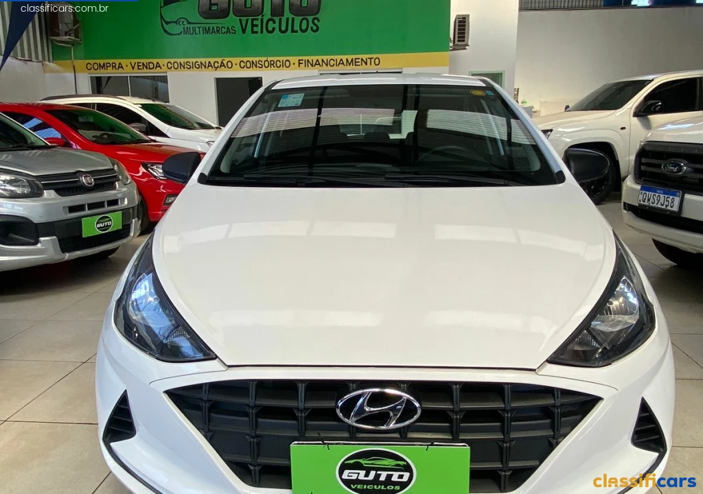 carro bem conservado sem detalhes
