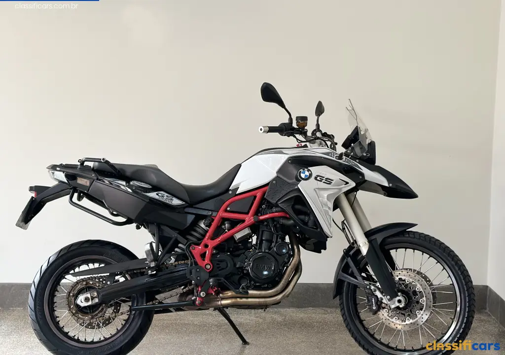 VENDO OU TROCO 
BMW F800
ANO: 2017/2017
MOTO CONSERVADA, TODA REVISADA 
