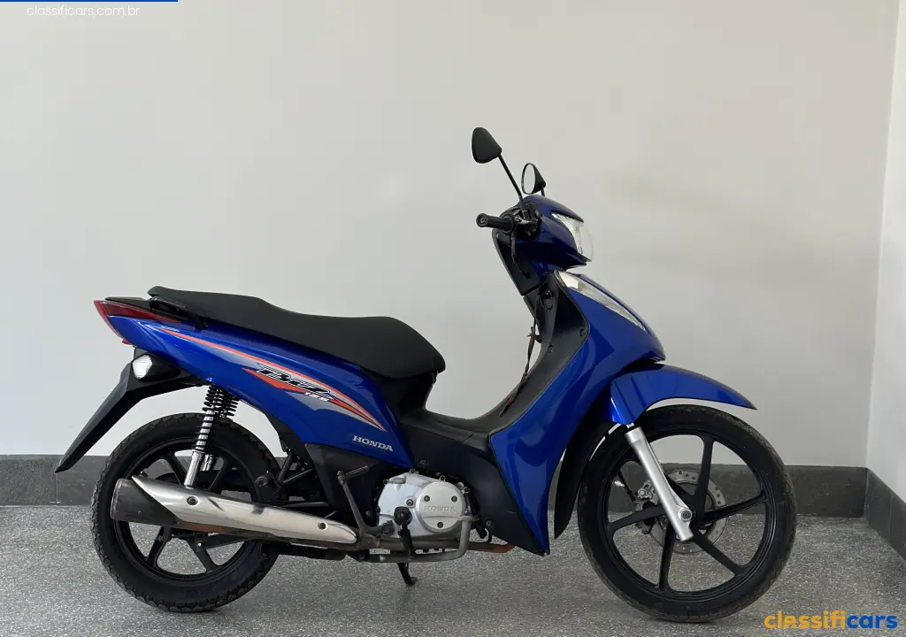 VENDO OU TROCO 
HONDA BIZ 125
ANO: 2017/2017
MOTO REVISADA, EM DIA SÓ TRANSFERIR 
