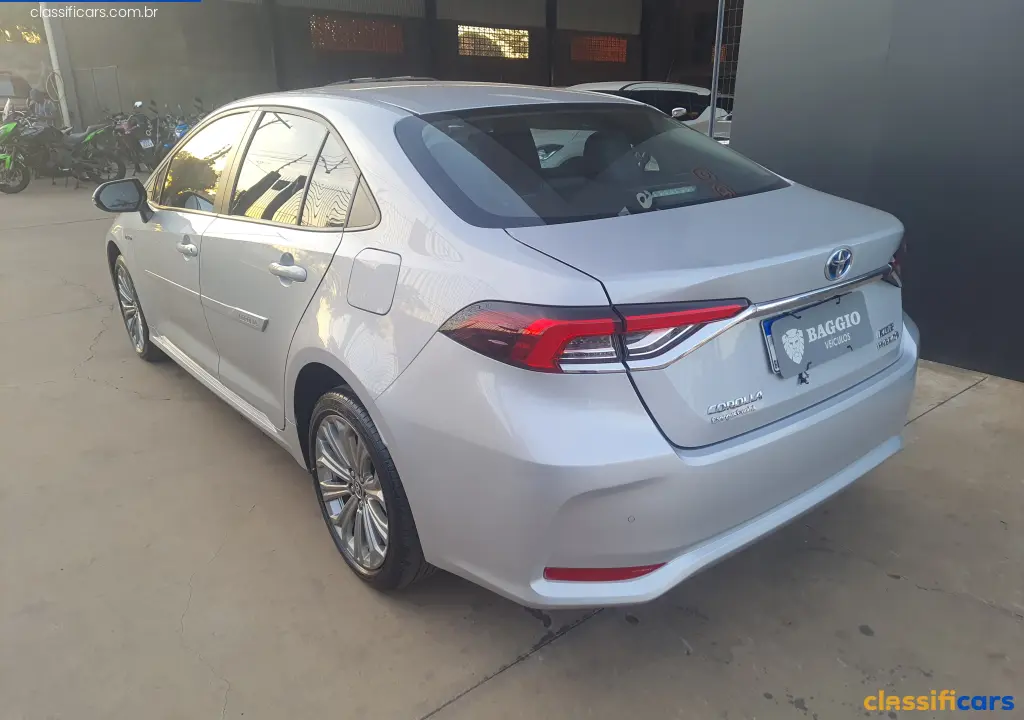 Revisão na concessionária em dias,  garantia de fábrica toyota..