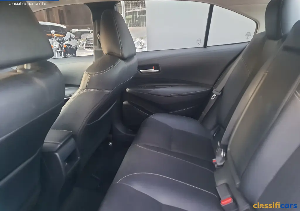 Revisão na concessionária em dias,  garantia de fábrica toyota..